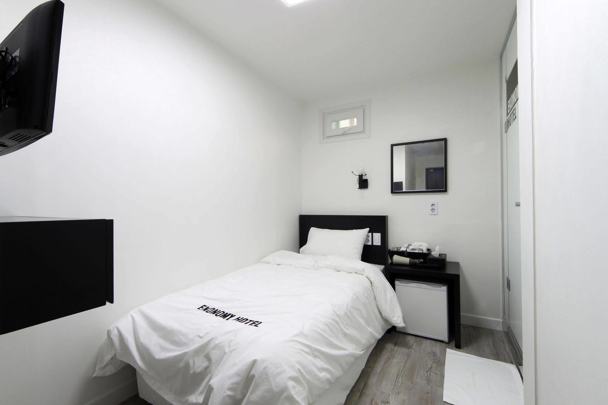 Ekonomy Hotel Dongdaemun سيول المظهر الخارجي الصورة