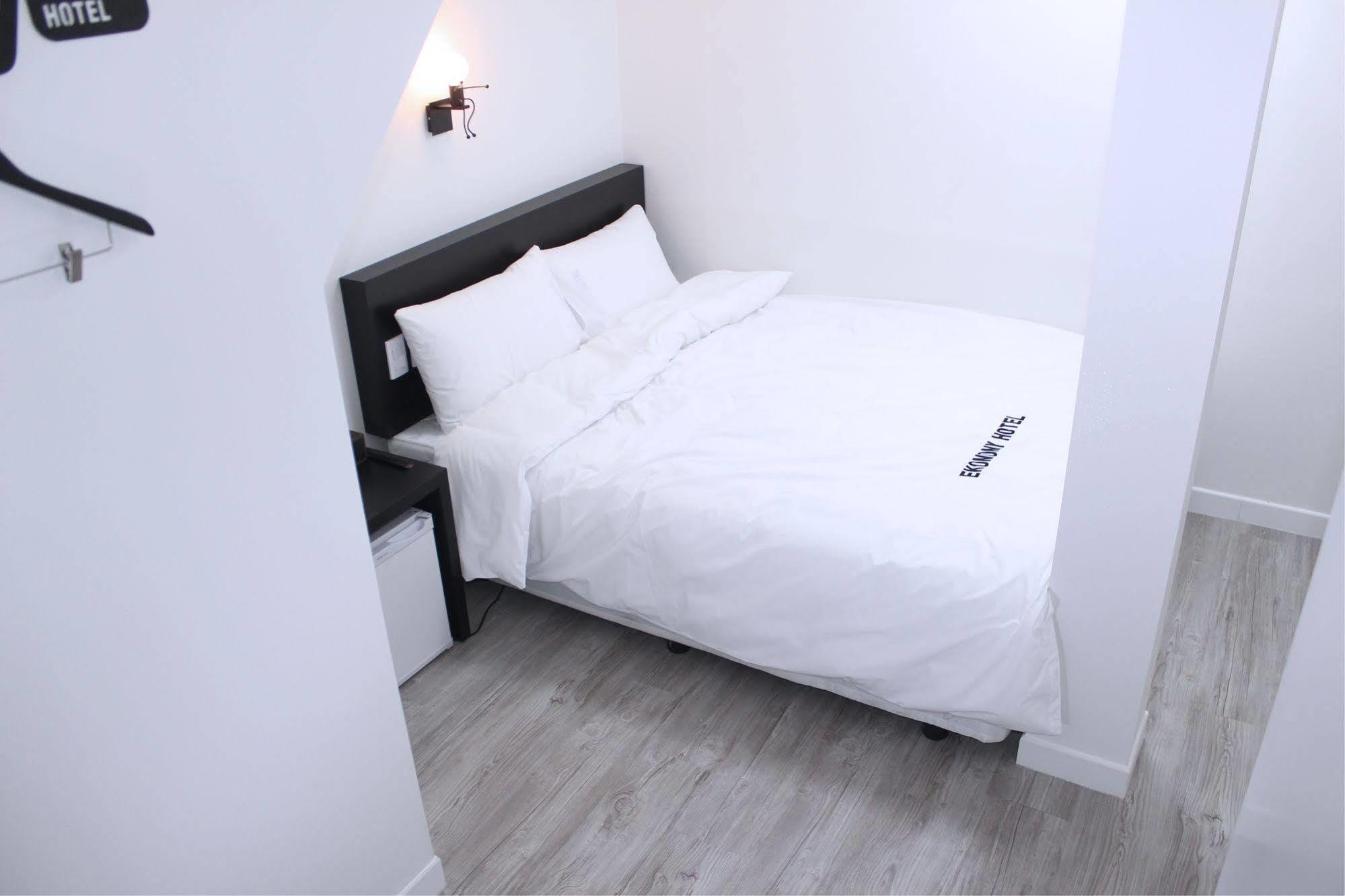 Ekonomy Hotel Dongdaemun سيول المظهر الخارجي الصورة
